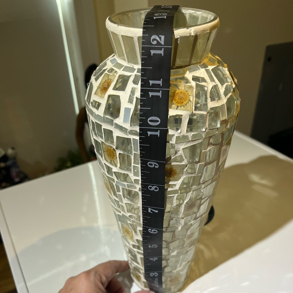 Nice vintage flower mosaic vase